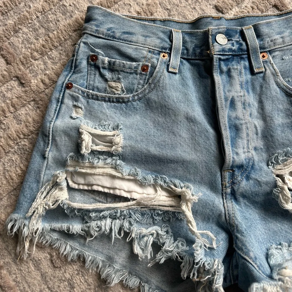 SOLD DO NOT BUYLevi’s Premium 501 short - Picture 2 of 10